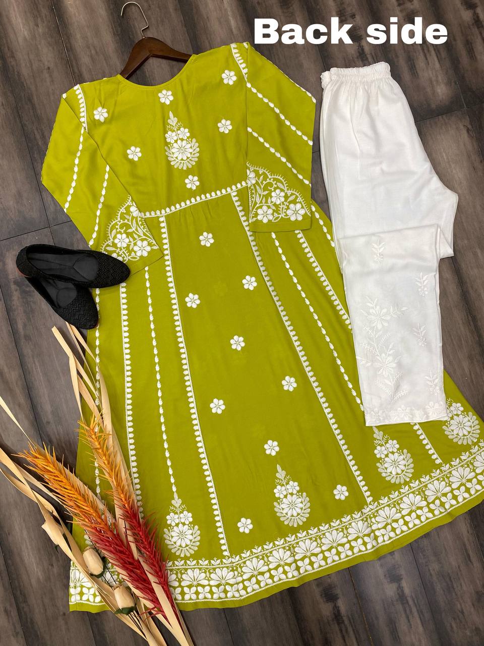 Elegant Rayon Cotton Embroidary Thread Work Kurti & Plazzo Set