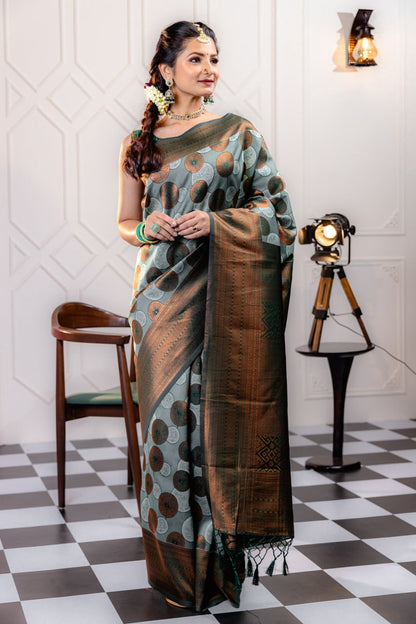 Most Good-Looking Banarasi Silk Saree With Blouse