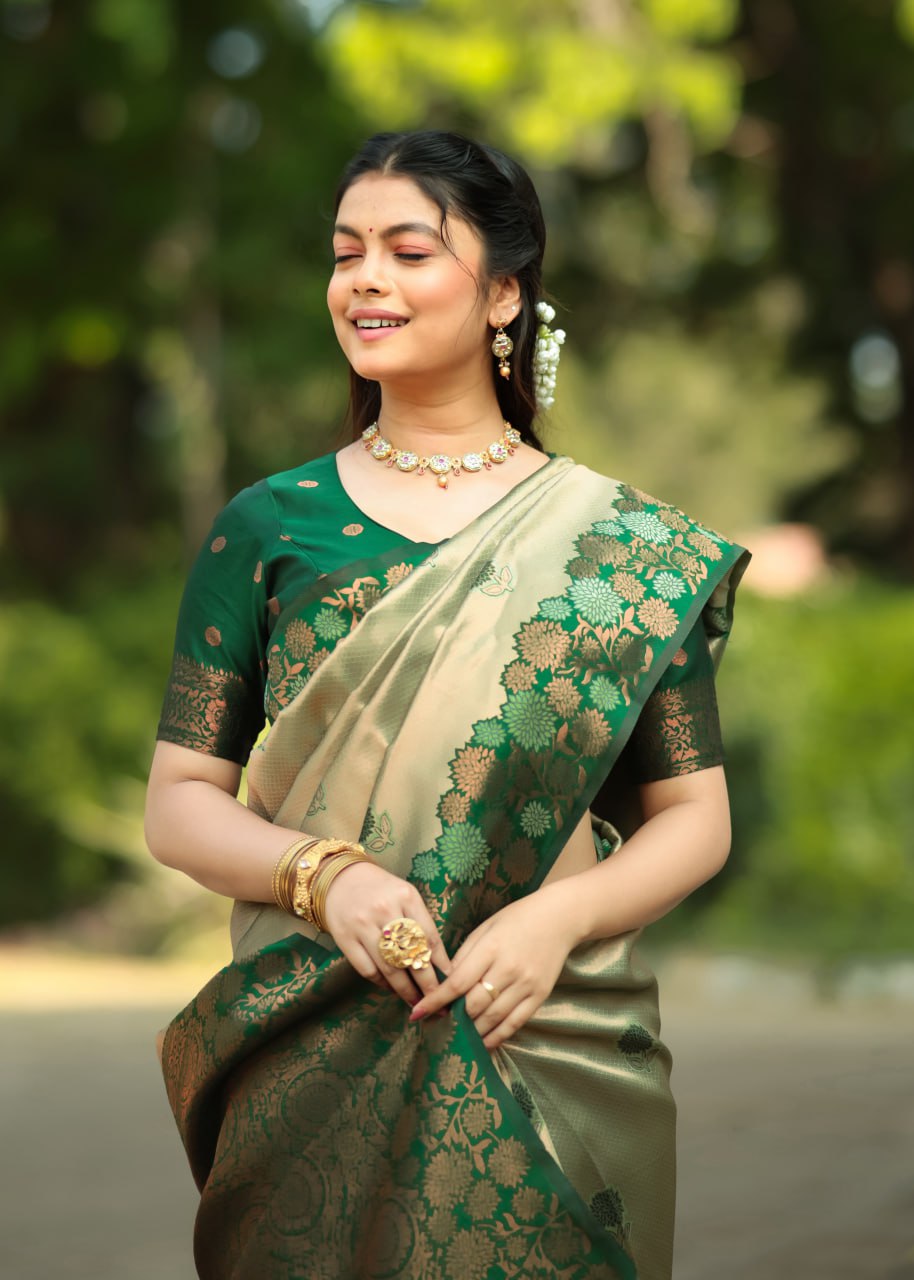 Most Charming Green Banasari Silk Saree With Blouse