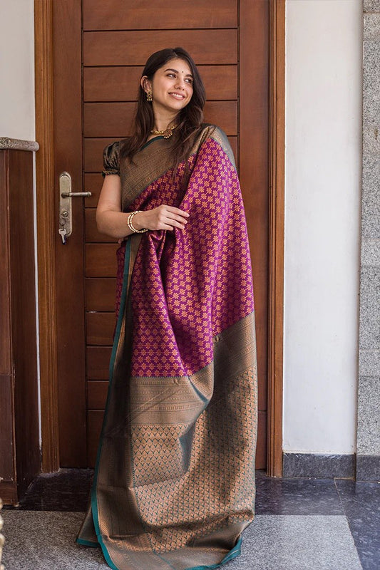 Most Lovely Banarasi Silk Saree With Zari Weaving