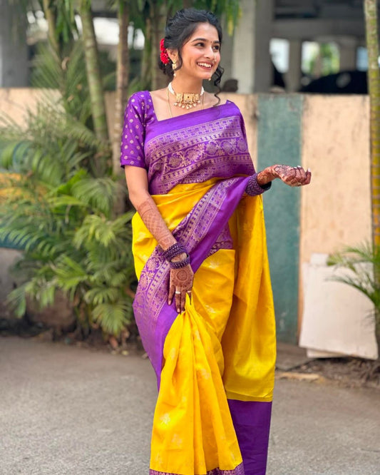 Most Beautiful Banarasi Silk Saree With Zari Weaving
