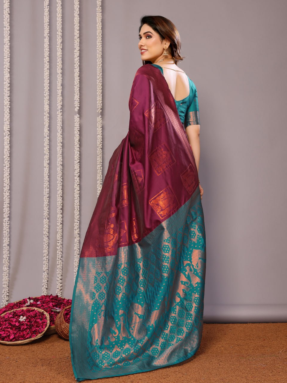Most Elegant Banarasi Silk Saree With Rich Pallu