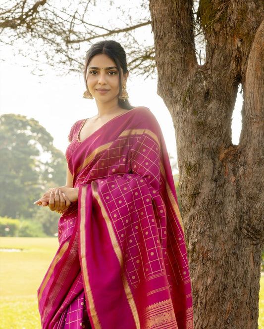 Most Delightful Banarasi Silk Saree With Rich Pallu