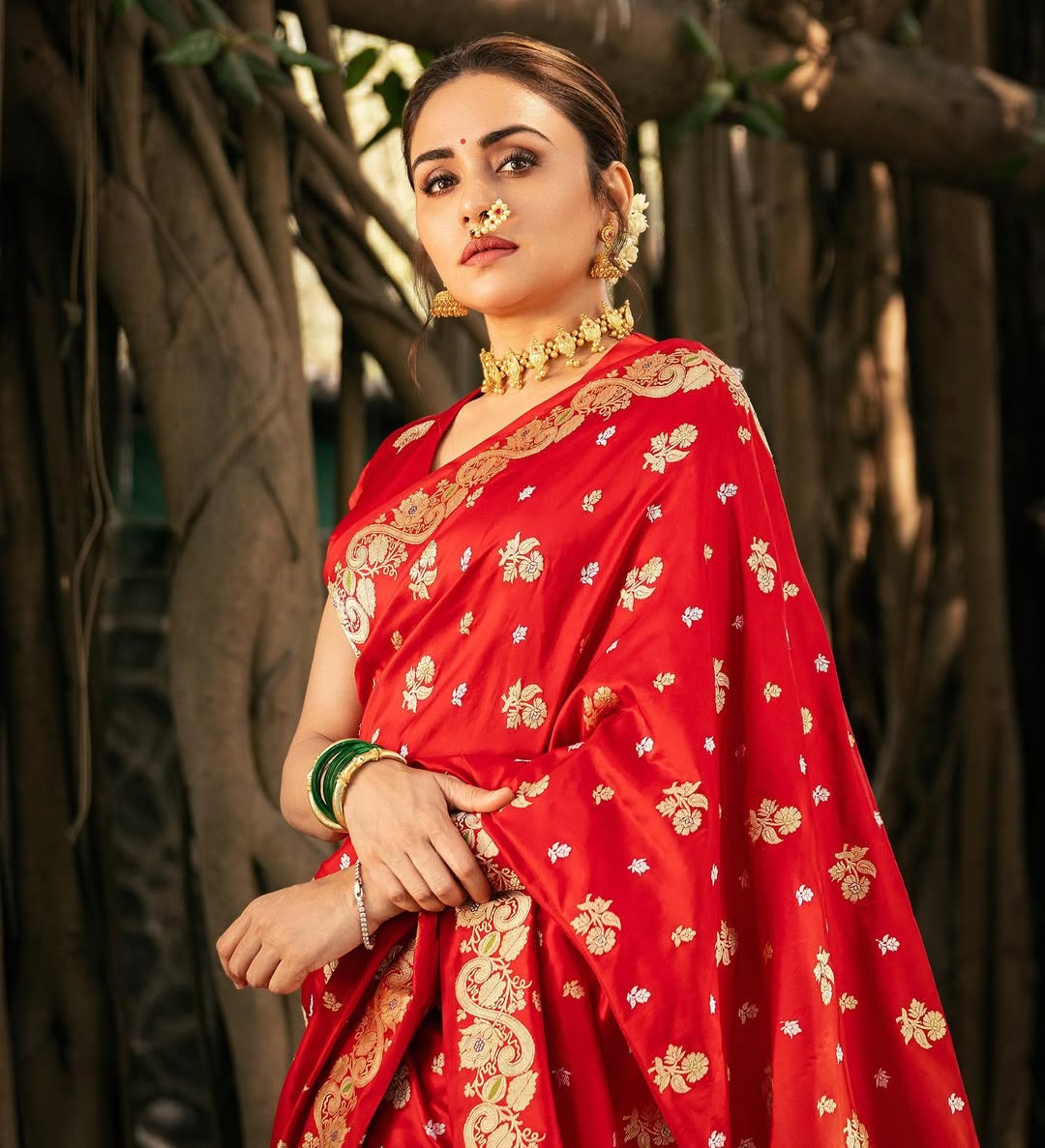 Most Ravishing Banarasi Silk Saree With Zari Weaving