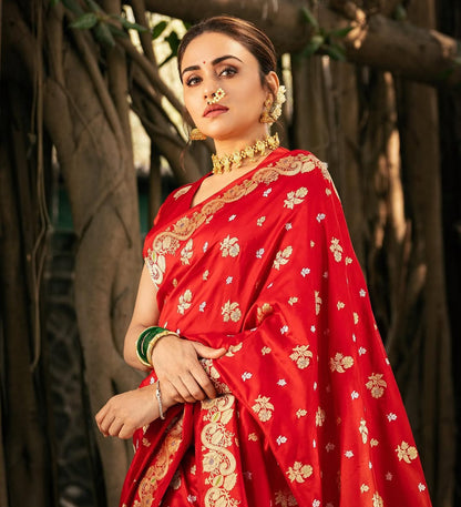 Most Ravishing Banarasi Silk Saree With Zari Weaving
