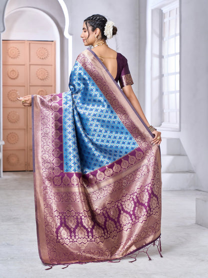 Most Gorgeous Banarasi Silk Saree With Rich Pallu