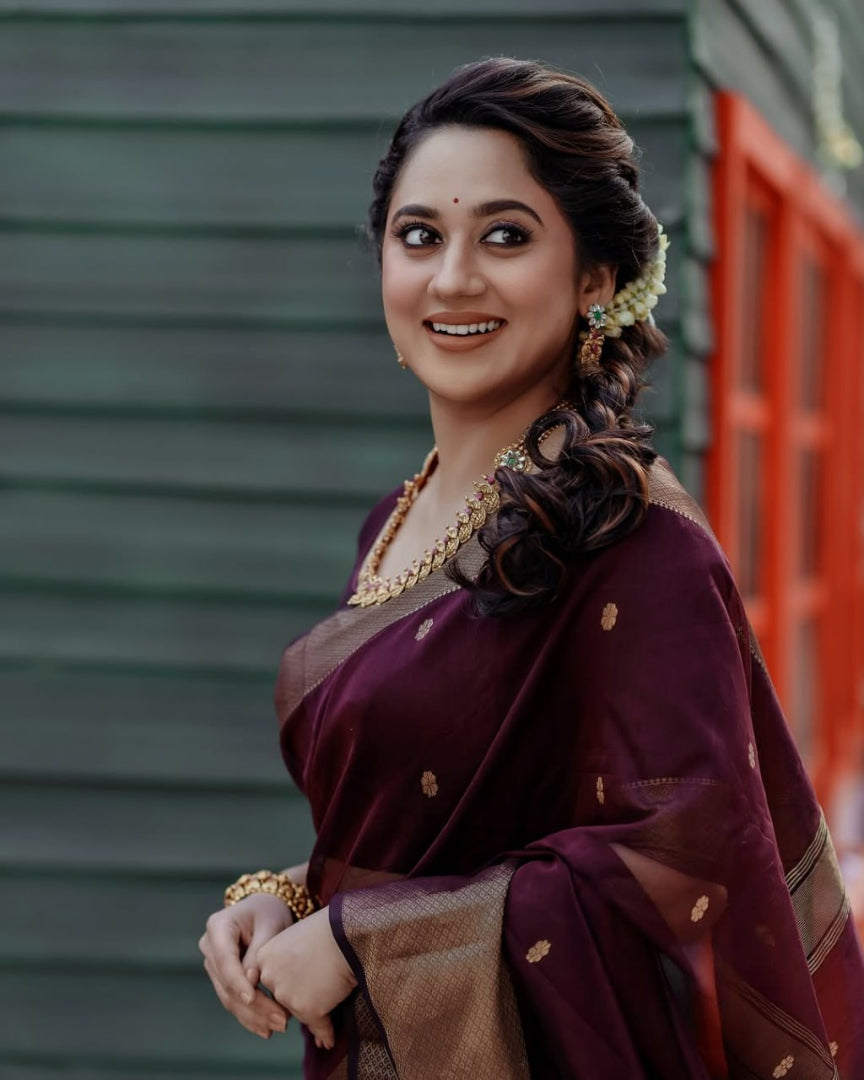 Most Pretty Banarasi Silk Saree With Rich Pallu