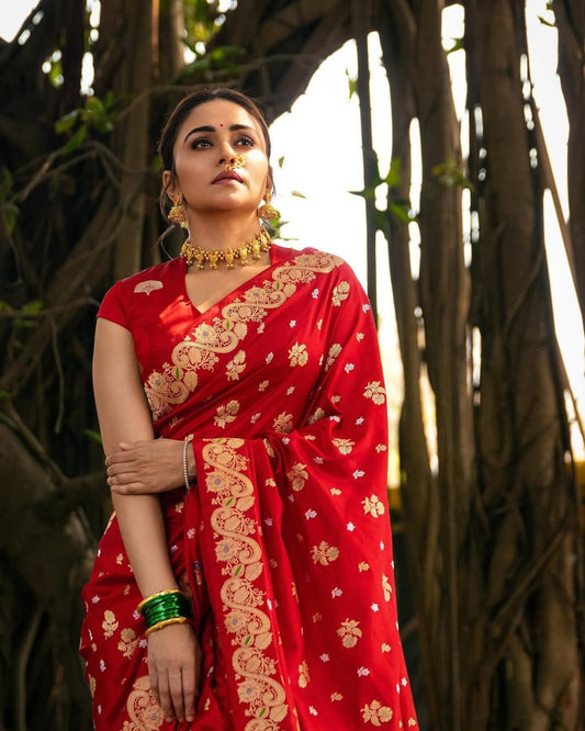Most Ravishing Banarasi Silk Saree With Zari Weaving