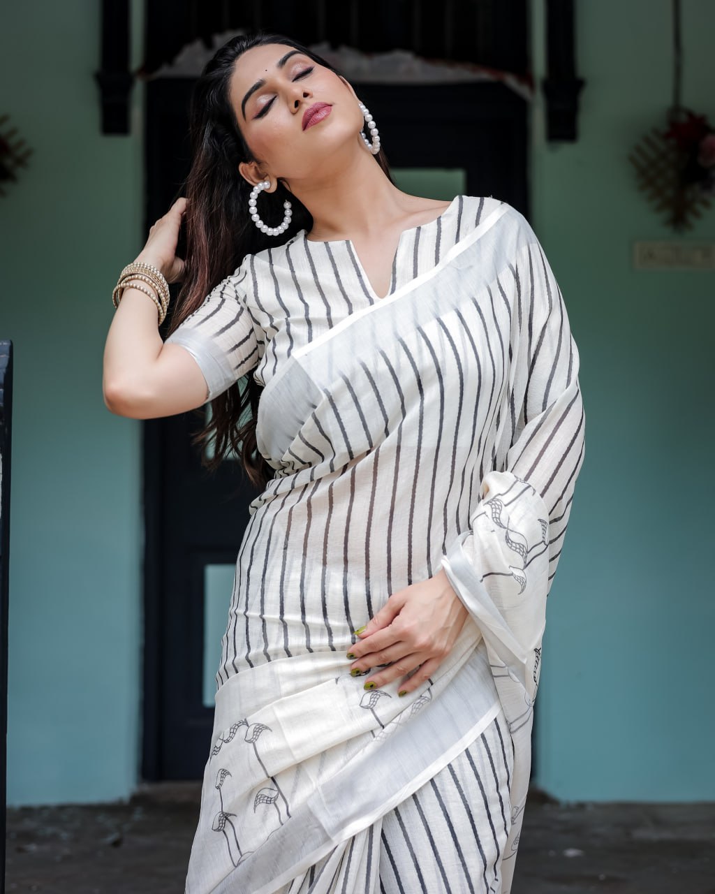 Graceful White Linen Cotton Saree Black Stripe & Arrow Motif