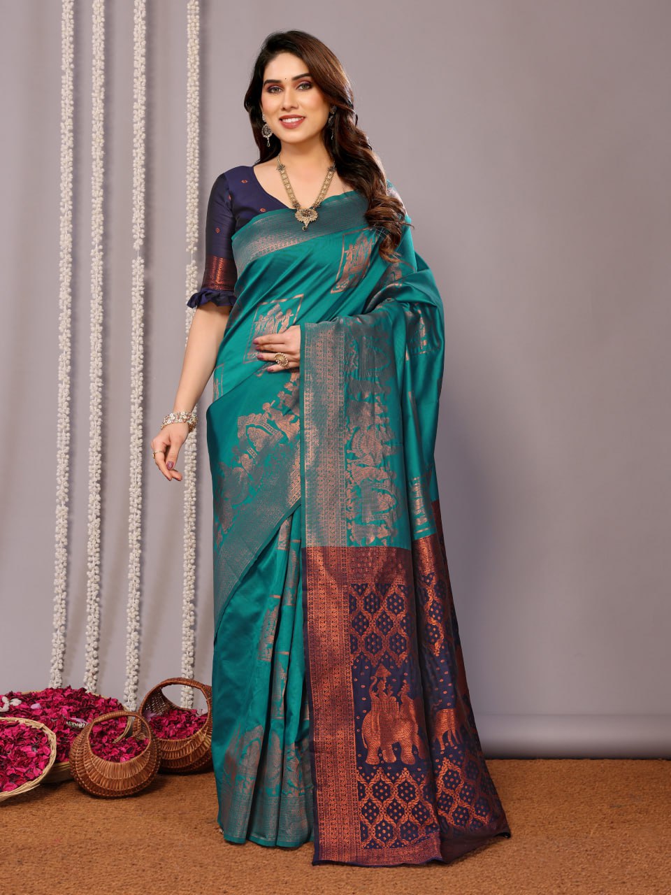 Most Elegant Banarasi Silk Saree With Rich Pallu