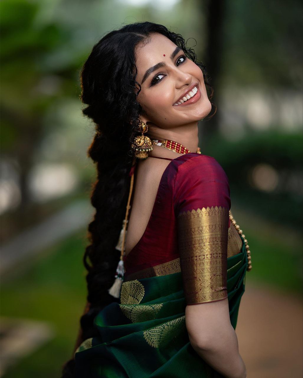 Most Stunning Banarasi Silk Saree With Zari Weaving
