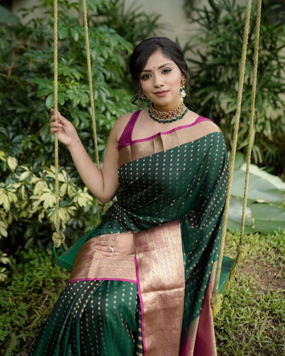Most Gorgeous Banarasi Silk Saree With Rich Pallu