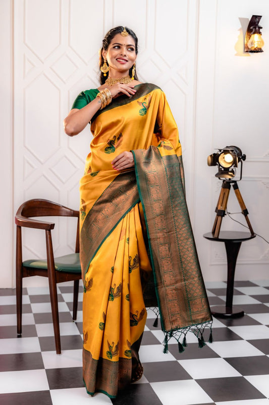 Most Pleasing Banasari Silk Saree With Blouse