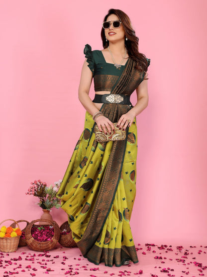 Most Pleasing Banasari Silk Saree With Blouse